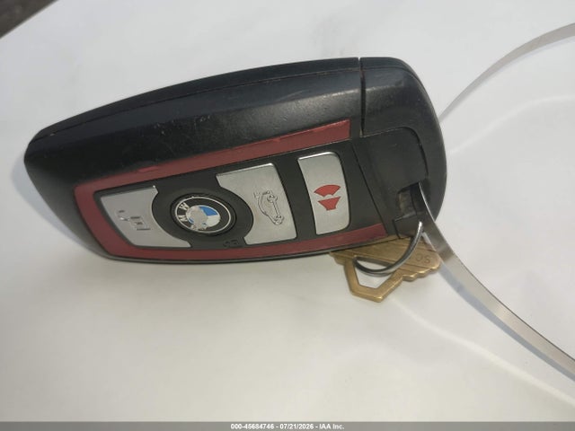 45684746 :رقم المزاد ، WBA8D9C30HA005428 vin ، 2017 Bmw 330i Xdrive مزاد بيع