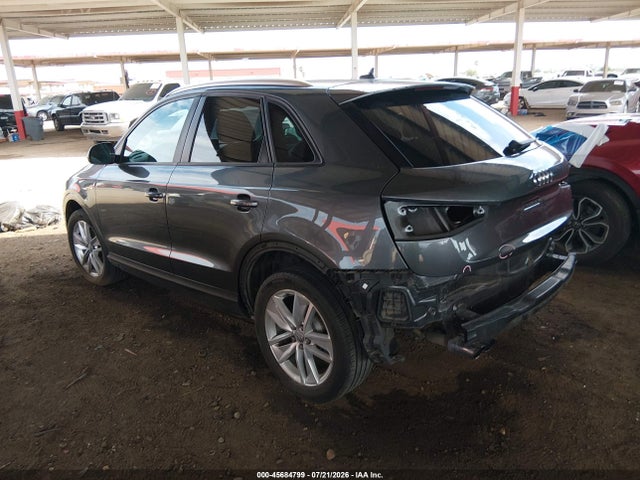 WA1BCCFSXJR021102 Audi Q3 2.0t Premium/2.0t Sport Premium