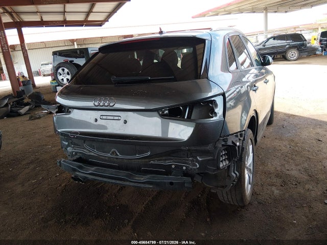 WA1BCCFSXJR021102 Audi Q3 2.0t Premium/2.0t Sport Premium