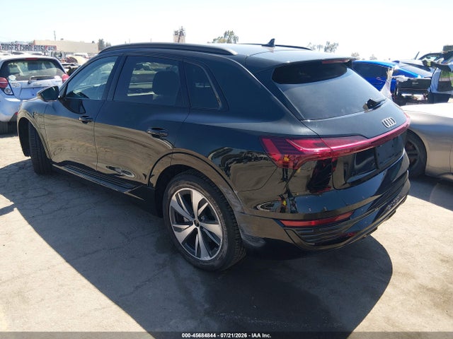 Audi Q8 E-tron Premium Quattro 2024 WA14AAGE6RB036650 Image 3
