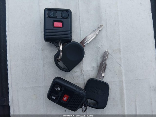 45684870 :رقم المزاد ، 1FMZU77E52UD52438 vin ، 2002 Ford Explorer Sport Trac مزاد بيع