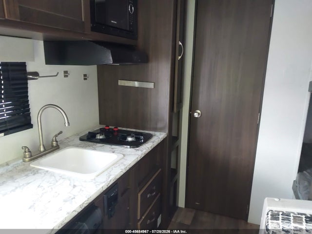 Keystone Rv Springdale 2020 4YDT18015LW103186 Image 8