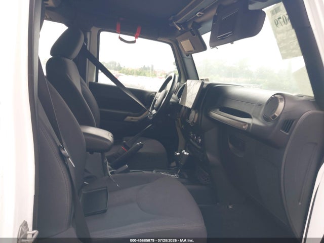 1C4BJWDG6FL518041 Jeep Wrangler Unlimited Sport