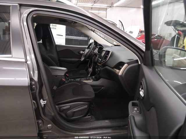 45685089 :رقم المزاد ، 1C4PJMCS0FW652395 vin ، 2015 Jeep Cherokee Latitude مزاد بيع