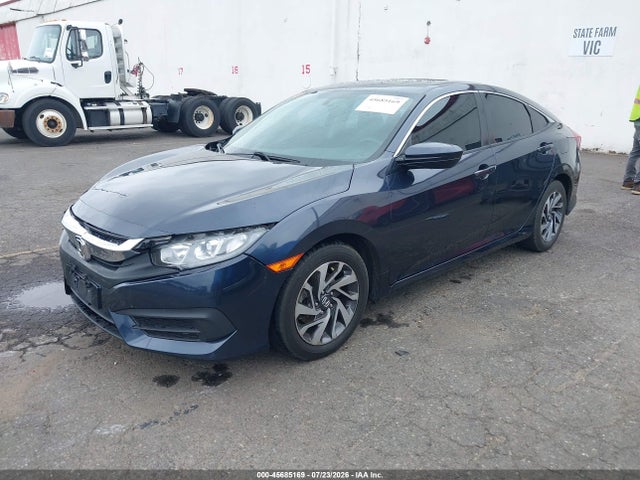 Honda CIVIC EX 2018 2HGFC2F78JH588861 Image 2