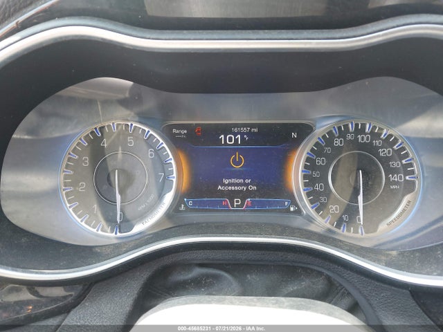 45685231 :رقم المزاد ، 1C3CCCCB4FN530121 vin ، 2015 Chrysler 200 C مزاد بيع