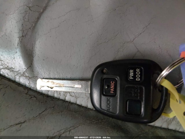 45685237 :رقم المزاد ، 2T2HA31U44C011657 vin ، 2004 Lexus Rx 330 مزاد بيع