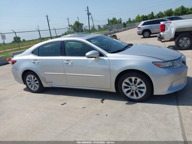 45685250 :رقم المزاد ، JTHBW1GG7D2028368 vin ، 2013 Lexus Es 300h مزاد بيع