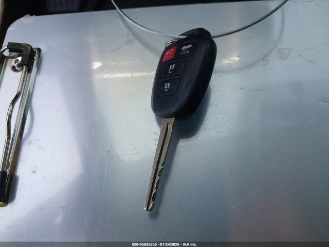 5YFBURHE3GP449769 Toyota COROLLA LE