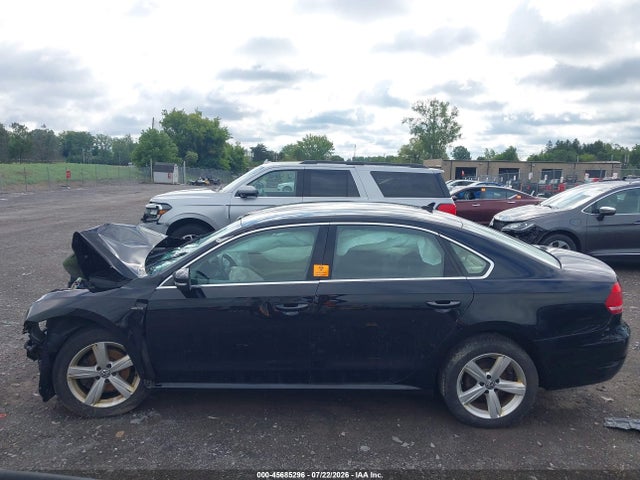 2015 Volkswagen Passat 1.8t Limited Edition მანქანა იყიდება აუქციონზე, vin: 1VWAT7A37FC105216, აუქციონის ნომერი: 45685296