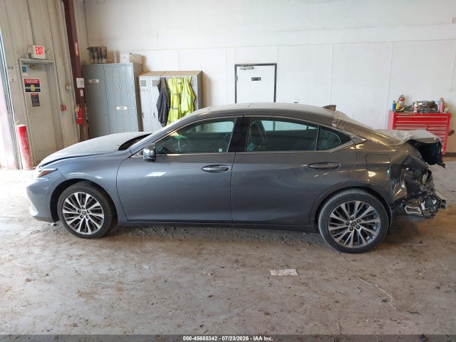 45685342 :رقم المزاد ، 58ADZ1B17LU078246 vin ، 2020 Lexus Es 350 مزاد بيع