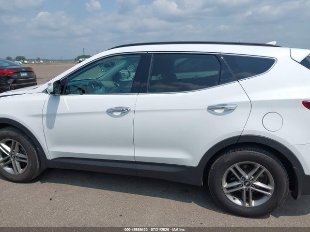 Продажа на аукционе авто 2018 Hyundai Santa Fe Sport 2.4l, vin: 5NMZUDLB2JH065367, номер лота: 45685423
