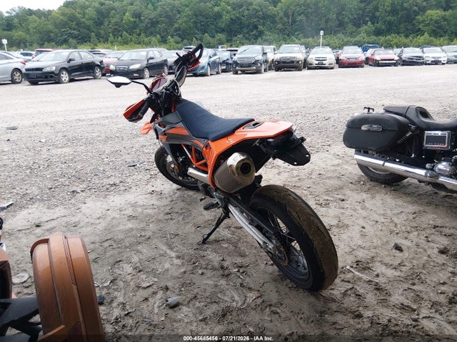 Auction sale of the 2026 Ktm 690 Smc (canada), vin: VBKLSX407TM786255, lot number: 45685456