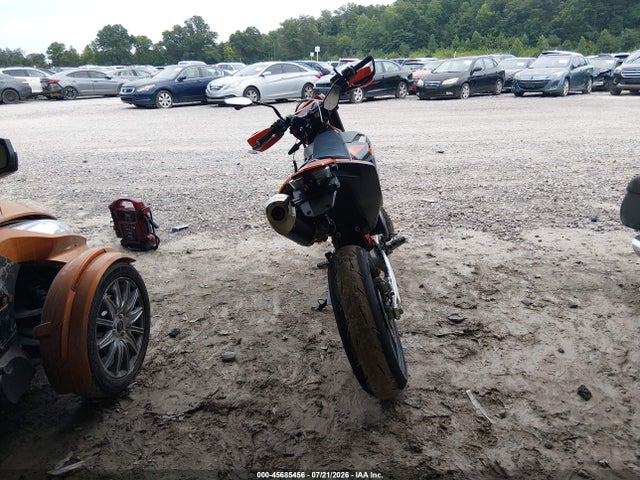 Auction sale of the 2026 Ktm 690 Smc (canada), vin: VBKLSX407TM786255, lot number: 45685456