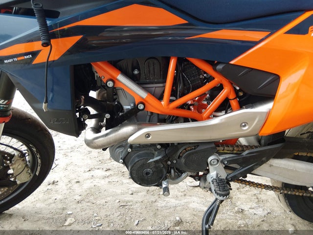 Auction sale of the 2026 Ktm 690 Smc (canada), vin: VBKLSX407TM786255, lot number: 45685456