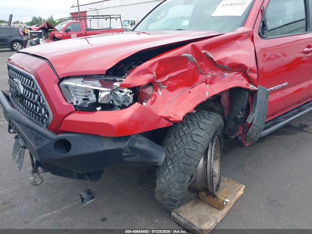 45685492 :رقم المزاد ، 3TMDZ5BN0JM041952 vin ، 2018 Toyota Tacoma Trd Off Road مزاد بيع