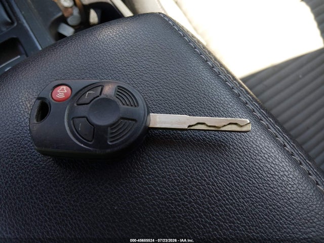 Продажа на аукционе авто 2017 Ford Escape Se, vin: 1FMCU9GD3HUB97406, номер лота: 45685524