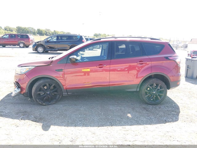 Продажа на аукционе авто 2017 Ford Escape Se, vin: 1FMCU9GD3HUB97406, номер лота: 45685524