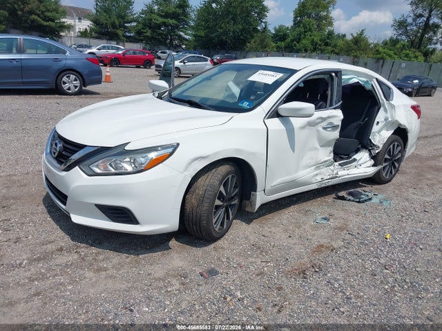 Продажа на аукционе авто 2017 Nissan Altima 2.5 S, vin: 1N4AL3AP0HC208131, номер лота: 45685583