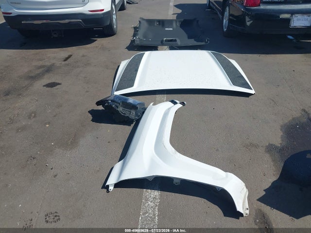 3TMLB5JN8TM225136 Toyota Tacoma Sr5