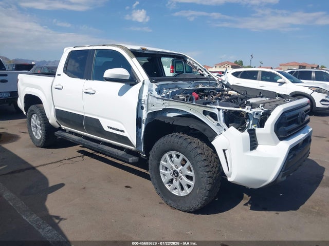 3TMLB5JN8TM225136 Toyota Tacoma Sr5