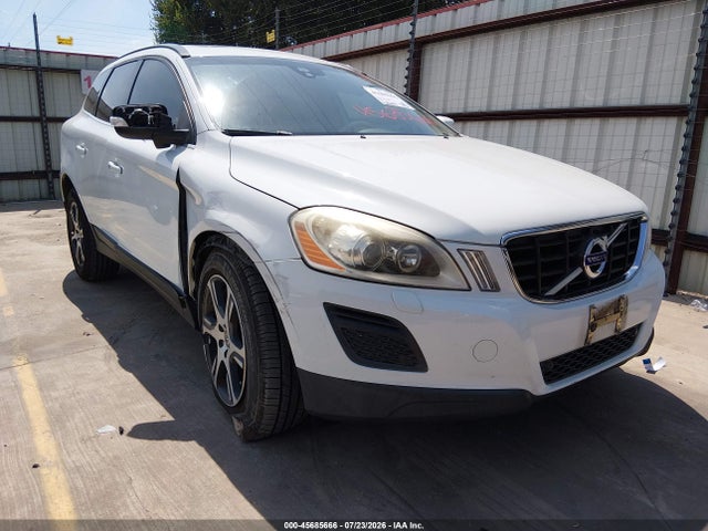 Auction sale of the 2013 Volvo Xc60 T6, vin: YV4902DZ8D2376934, lot number: 45685666