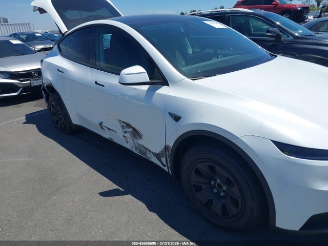 7SAYGDED8TA705815 Tesla Model Y Premium Rear-wheel Drive/rear-wheel Drive