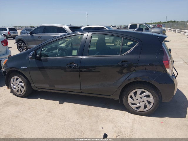 Toyota Prius C One 2015 JTDKDTB34F1102068 Image 14