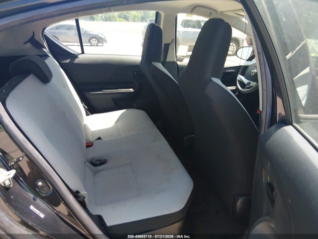 Toyota Prius C One 2015 JTDKDTB34F1102068 Image 8