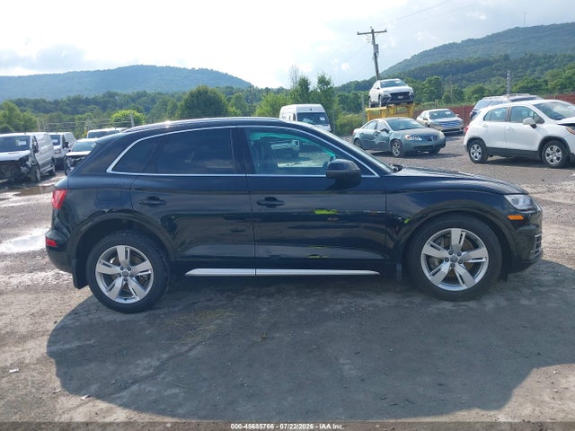 2018 Audi Q5 2.0t Premium/2.0t Tech Premium მანქანა იყიდება აუქციონზე, vin: WA1BNAFY2J2055837, აუქციონის ნომერი: 45685766