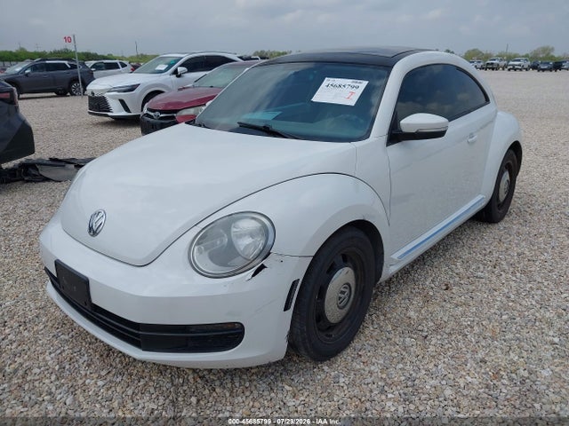 Volkswagen Beetle 2.5l 2014 3VWJX7AT3EM606136 Image 2