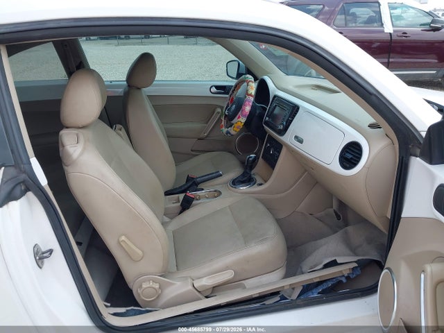 Volkswagen Beetle 2.5l 2014 3VWJX7AT3EM606136 Image 5