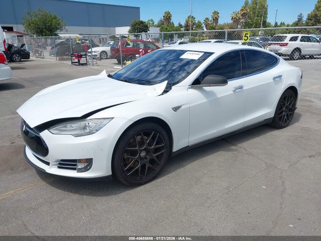 45685886 :رقم المزاد ، 5YJSA1CNXCFP02948 vin ، 2012 Tesla Model S Signature مزاد بيع