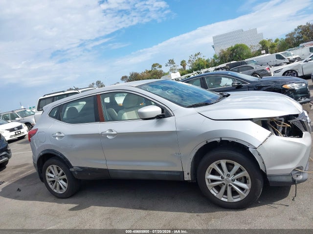 JN1BJ1CP9HW001969 Nissan Rogue Sport S