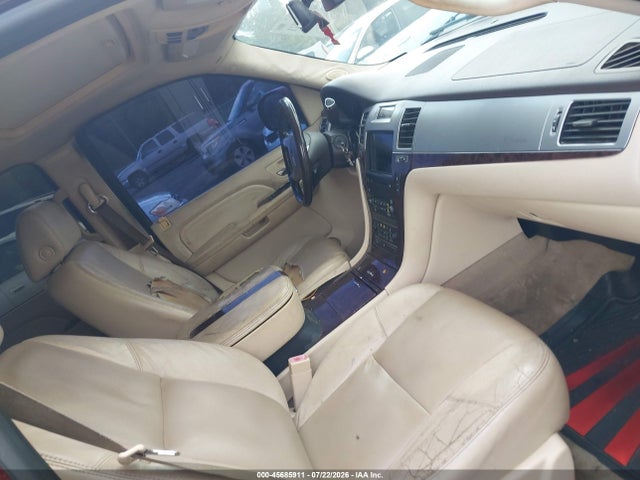 2007 Cadillac Escalade მანქანა იყიდება აუქციონზე, vin: 1GYFK638X7R298663, აუქციონის ნომერი: 45685911