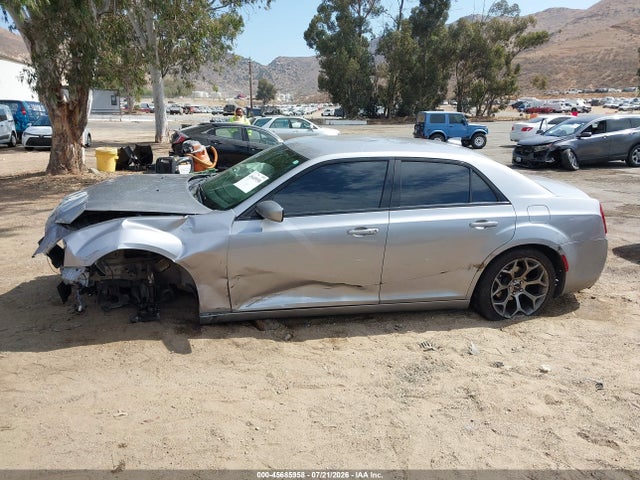 Chrysler 300 300s 2018 2C3CCABG1JH214291 Image 14