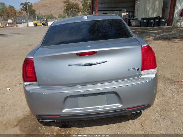 Chrysler 300 300s 2018 2C3CCABG1JH214291 Image 16