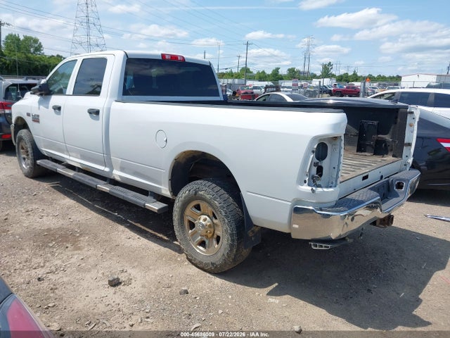 45686009 :رقم المزاد ، 3C6UR5HJ9HG600922 vin ، 2017 Ram 2500 Tradesman  4x4 8' Box مزاد بيع