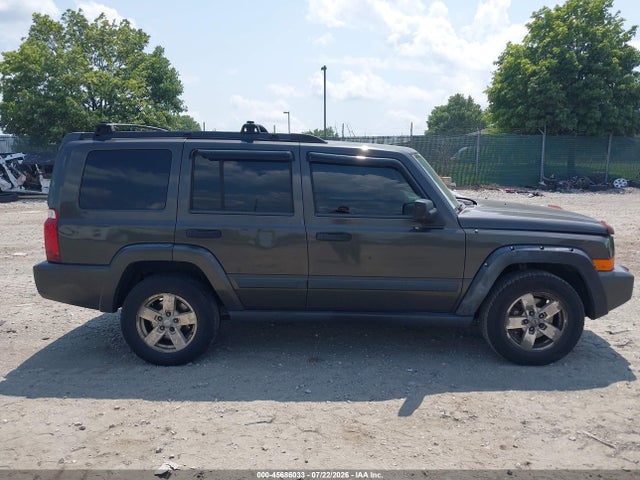 45686033 :رقم المزاد ، 1J8HG48N86C221383 vin ، 2006 Jeep Commander مزاد بيع