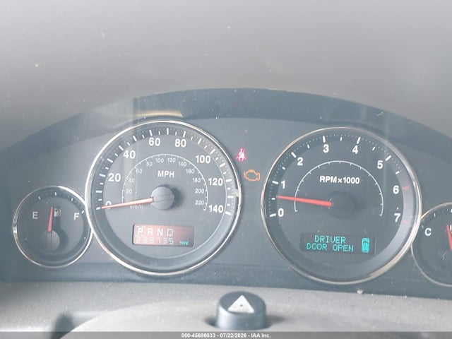 45686033 :رقم المزاد ، 1J8HG48N86C221383 vin ، 2006 Jeep Commander مزاد بيع