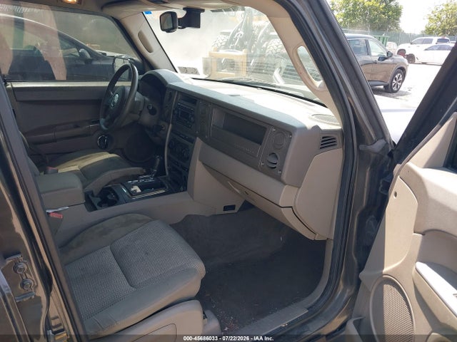 45686033 :رقم المزاد ، 1J8HG48N86C221383 vin ، 2006 Jeep Commander مزاد بيع