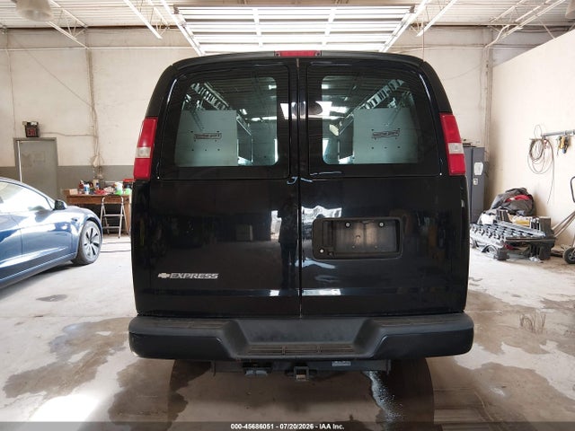 1GCWGBFG0J1273201 Chevrolet Express 2500 Work Van