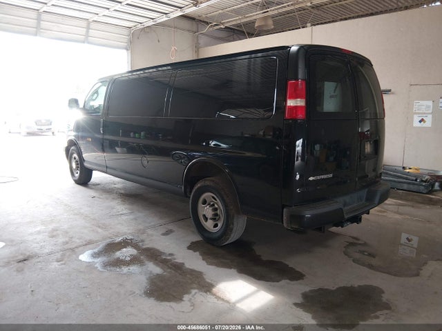 Chevrolet Express 2500 Work Van 2018 1GCWGBFG0J1273201 Image 3