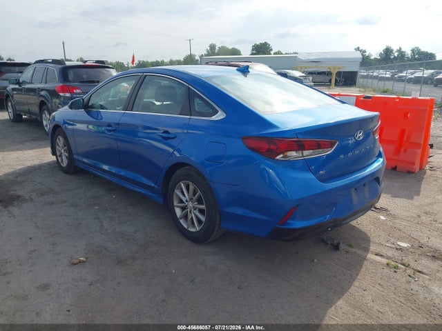 Hyundai SONATA SE 2018 5NPE24AF5JH599492 Image 3