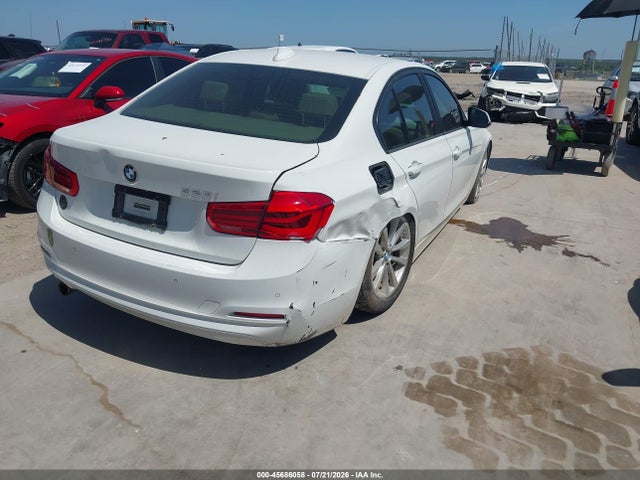 2016 Bmw 320i მანქანა იყიდება აუქციონზე, vin: WBA8E1G55GNT37043, აუქციონის ნომერი: 45686058