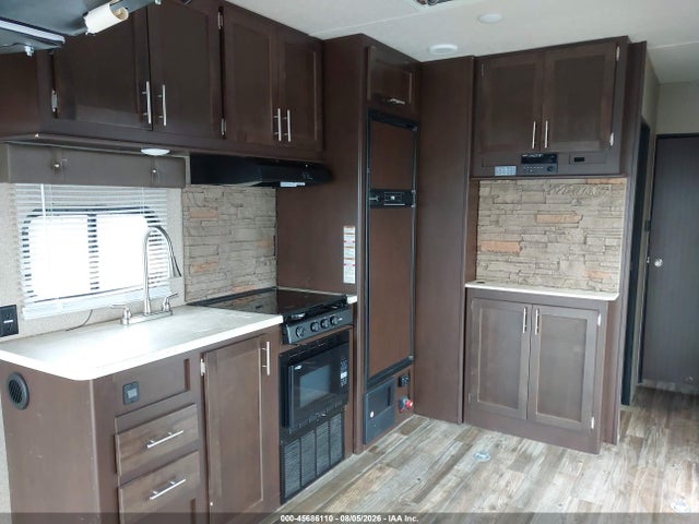 Продажа на аукционе авто 2017 Forest River Wolf Pack 24pack14, vin: 4X4TCTZ25HY209235, номер лота: 45686110