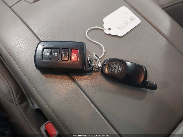 Продажа на аукционе авто 2017 Toyota Highlander Xle, vin: 5TDJZRFH8HS456915, номер лота: 45686180