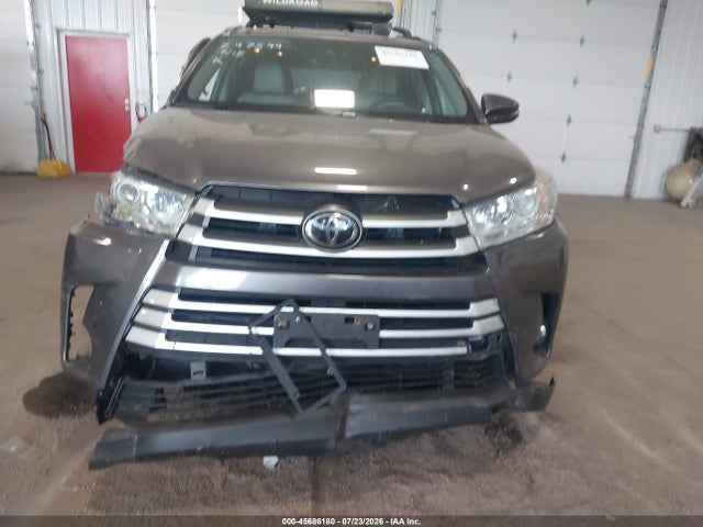 Продажа на аукционе авто 2017 Toyota Highlander Xle, vin: 5TDJZRFH8HS456915, номер лота: 45686180