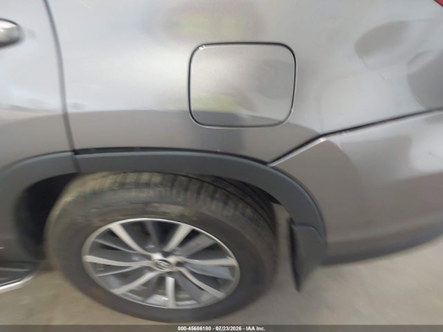 Продажа на аукционе авто 2017 Toyota Highlander Xle, vin: 5TDJZRFH8HS456915, номер лота: 45686180