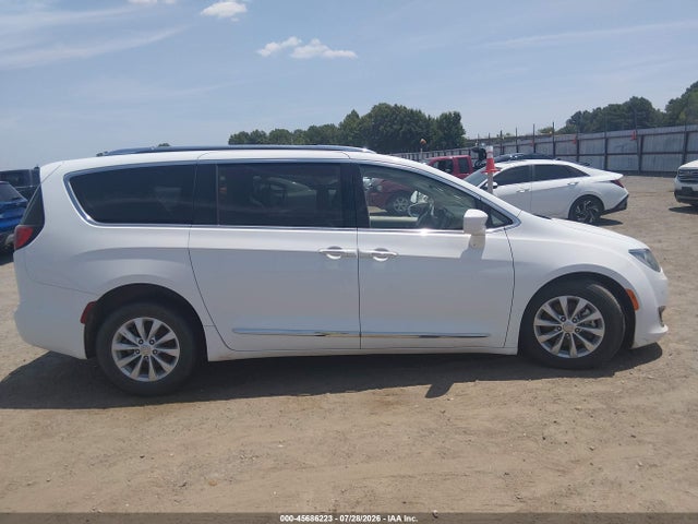 45686223 :رقم المزاد ، 2C4RC1BG6JR142486 vin ، 2018 Chrysler Pacifica Touring L مزاد بيع